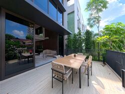 Shrewsbury Road (D11), Terrace #577110101